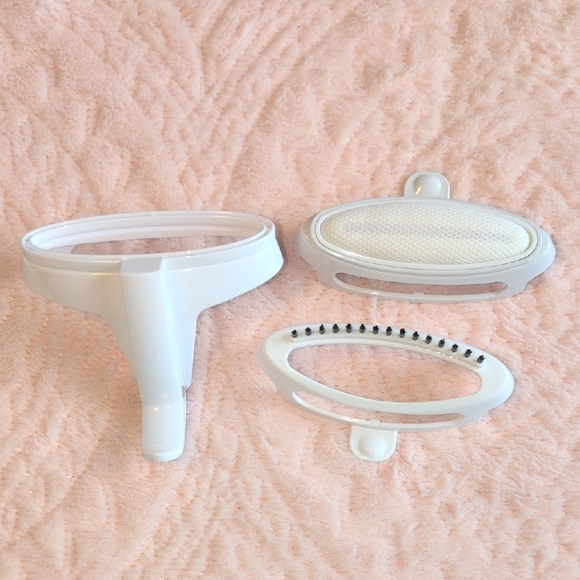 Conair Extreme Steam Handheld Steamer w/Dual Heat Technology. 5xFaster/30%Hotter - Picture 7 of 12